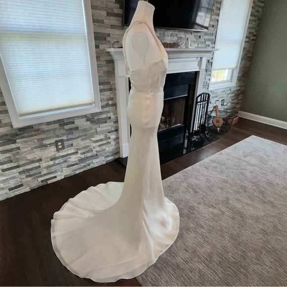 Tony Hamaway One Shoulder Silk Satin Organza Mermaid Style Wedding Gown Size 0 - Picture 7 of 17